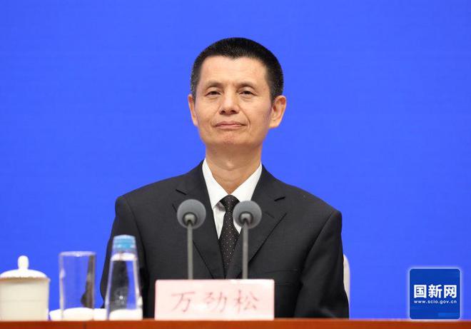 电动汽车充电排队问题如何解决？国家能源局副局长答封面新闻