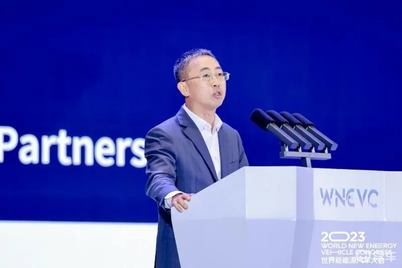 华为计划2024年在全国部署超10万个超充桩