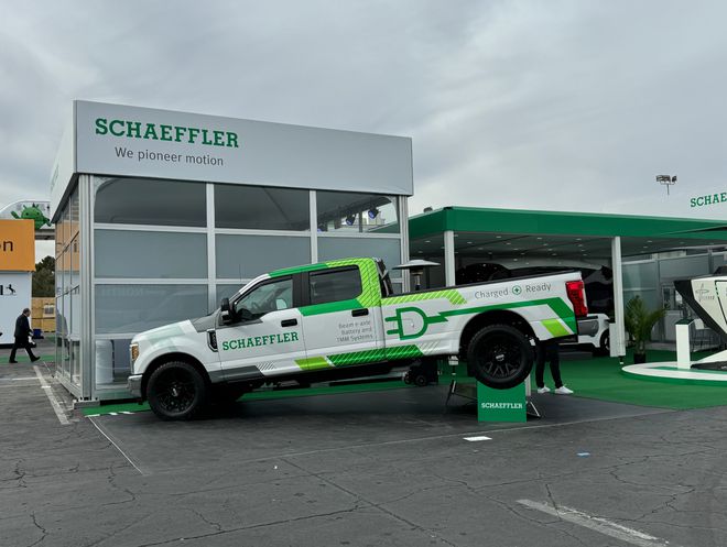 CES2024现场了解最新充电枪技术、解决方案和最新产品(图9)