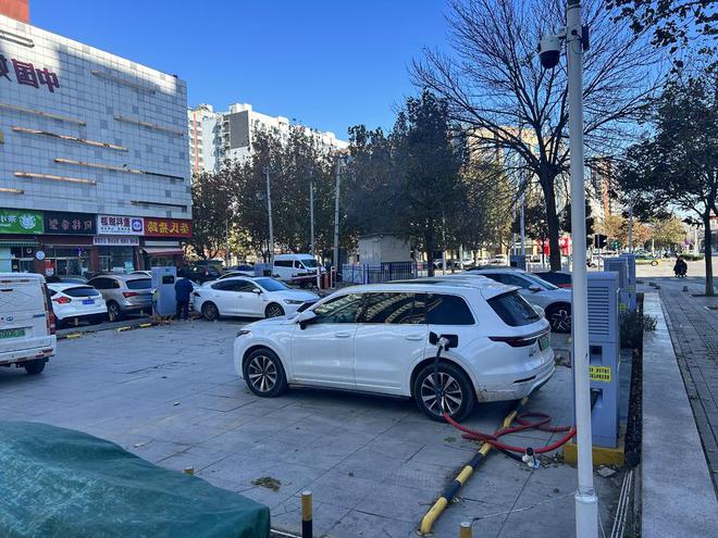 凯发国际首页：加快布局到2025年潍坊各类公共充电基础设施达13400台(图2)