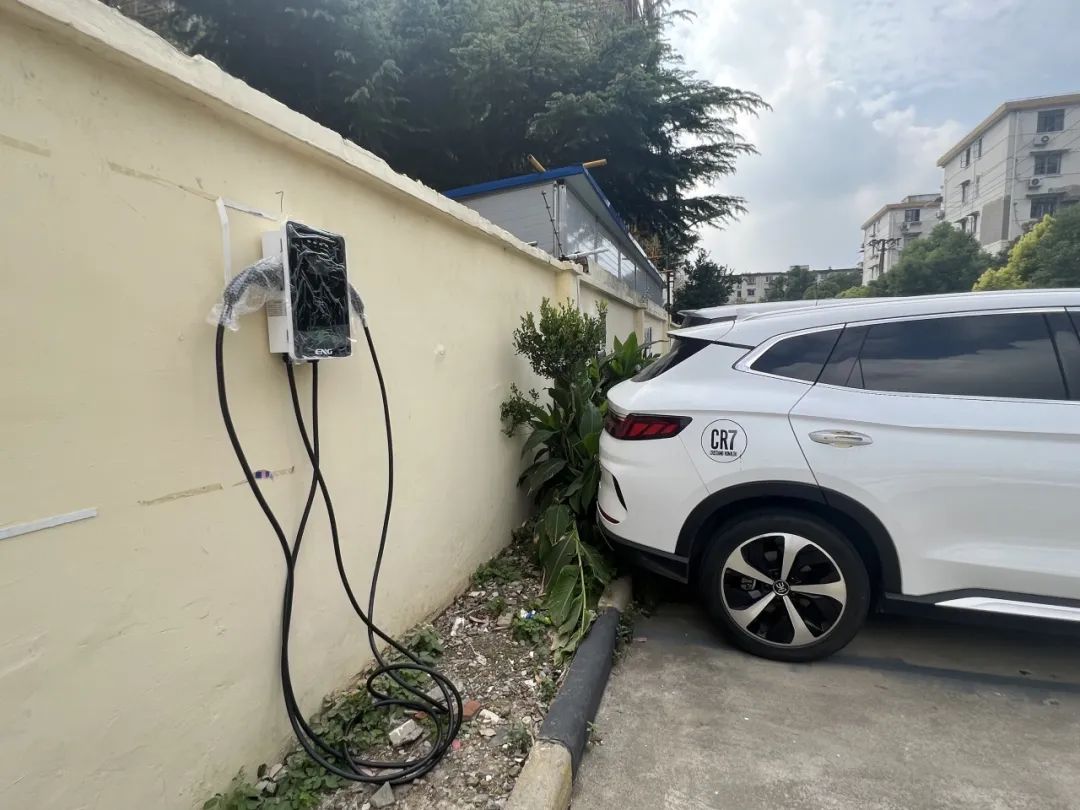 全市首个！杨浦这个老旧小区实现新能源汽车充电桩全覆盖(图2)