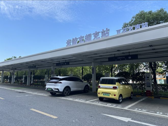 新建公共服务领域充电桩1607桩！信阳市电动汽车充电基础设施建设超额完成年度任务(图2)