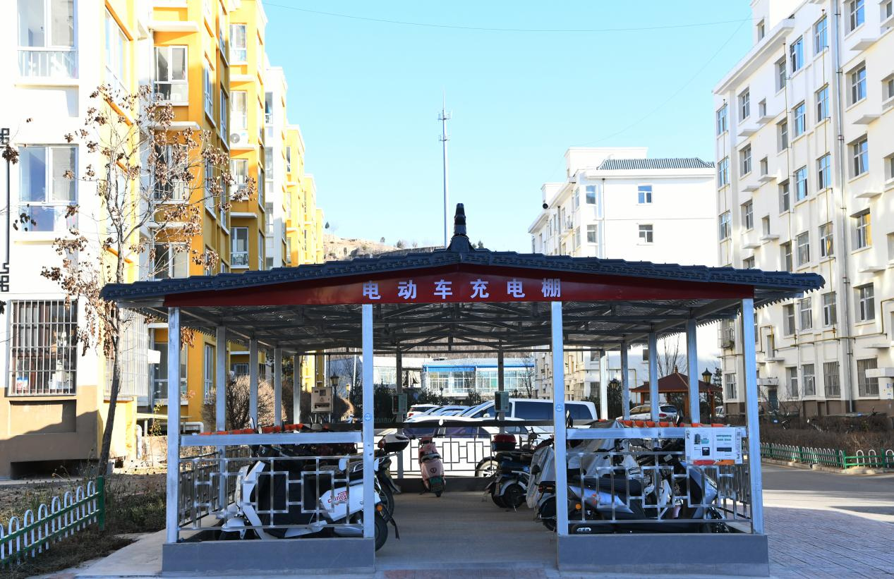K8·凯发：临县移民安置小区安上了便民充电桩(图1)