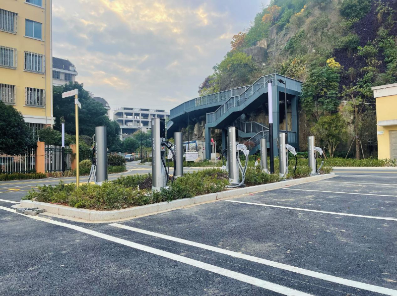 acontent(图2)