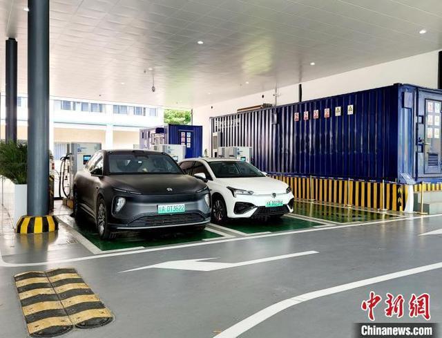 碳路中国｜海南推广新能源汽车：减碳路径上的“绿色车轮”(图2)