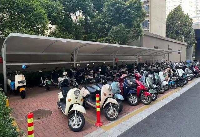 小区车棚电动车充电收费标准从2025年起电动车充电费要降低了(图5)
