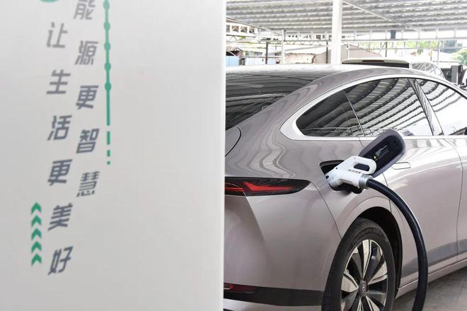 K8·凯发：充电比换电还快？电动车主能靠谁(图7)
