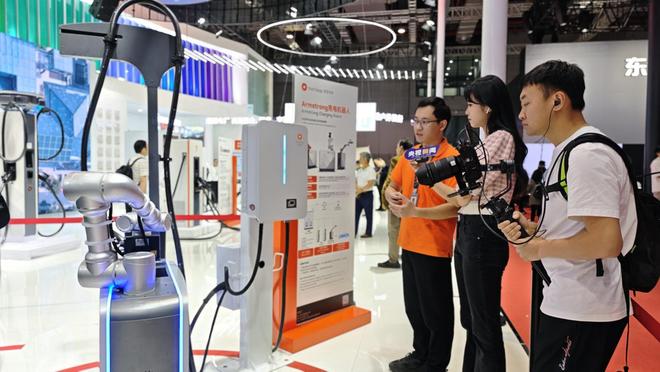 K8·凯发：星星充电两兆瓦超充重磅发布聚合能力达10兆瓦(图3)