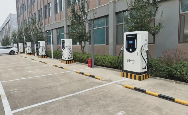 全球第一！中国每5辆电动汽车配备2个充电桩充电网络全球第一(图4)