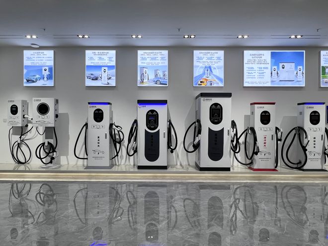 技术驱动未来充电：2024超充充电桩品牌综合实力榜揭晓