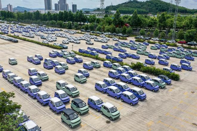 走错路了？全世界都陆续放弃新能源车中国为何坚持大力发展