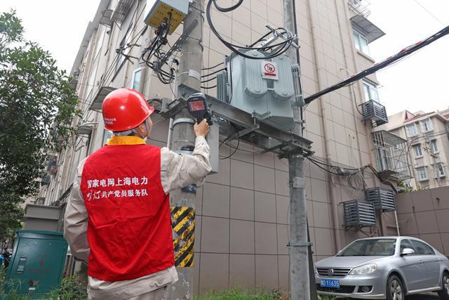 嘉定老旧小区充电设施配网扩容升级三年行动顺利收官(图2)