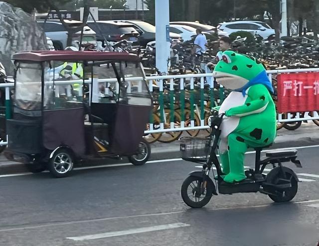 K8·凯发：一夜暴涨1000元！小电驴变“电动爹”：史上最强新国标强制执行！(图2)