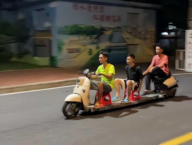 K8·凯发：一夜暴涨1000元！小电驴变“电动爹”：史上最强新国标强制执行！(图5)