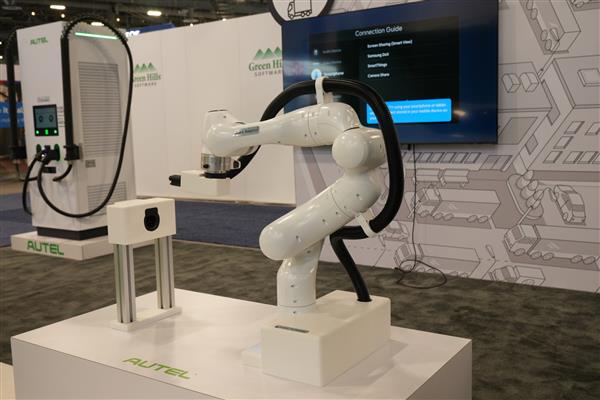 凯发科技：道通科技CES2026展示AI系统级突破：具身智能集群与智能充电网络勾勒未来城市蓝图(图2)