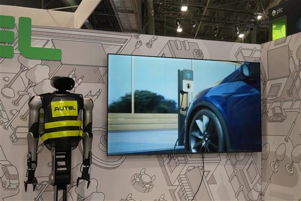 凯发科技：道通科技CES2026展示AI系统级突破：具身智能集群与智能充电网络勾勒未来城市蓝图(图3)