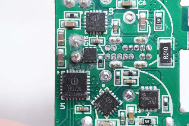 K8·凯发：内置东科DK8607AD合封氮化镓芯片mophie67W氮化镓充电器拆解(图18)