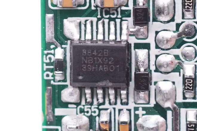 小芯片大能量易冲半导体高效电源芯片历年拆解案例汇总(图13)